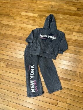 Girl’s Zara sweatsuit matching set hoodie